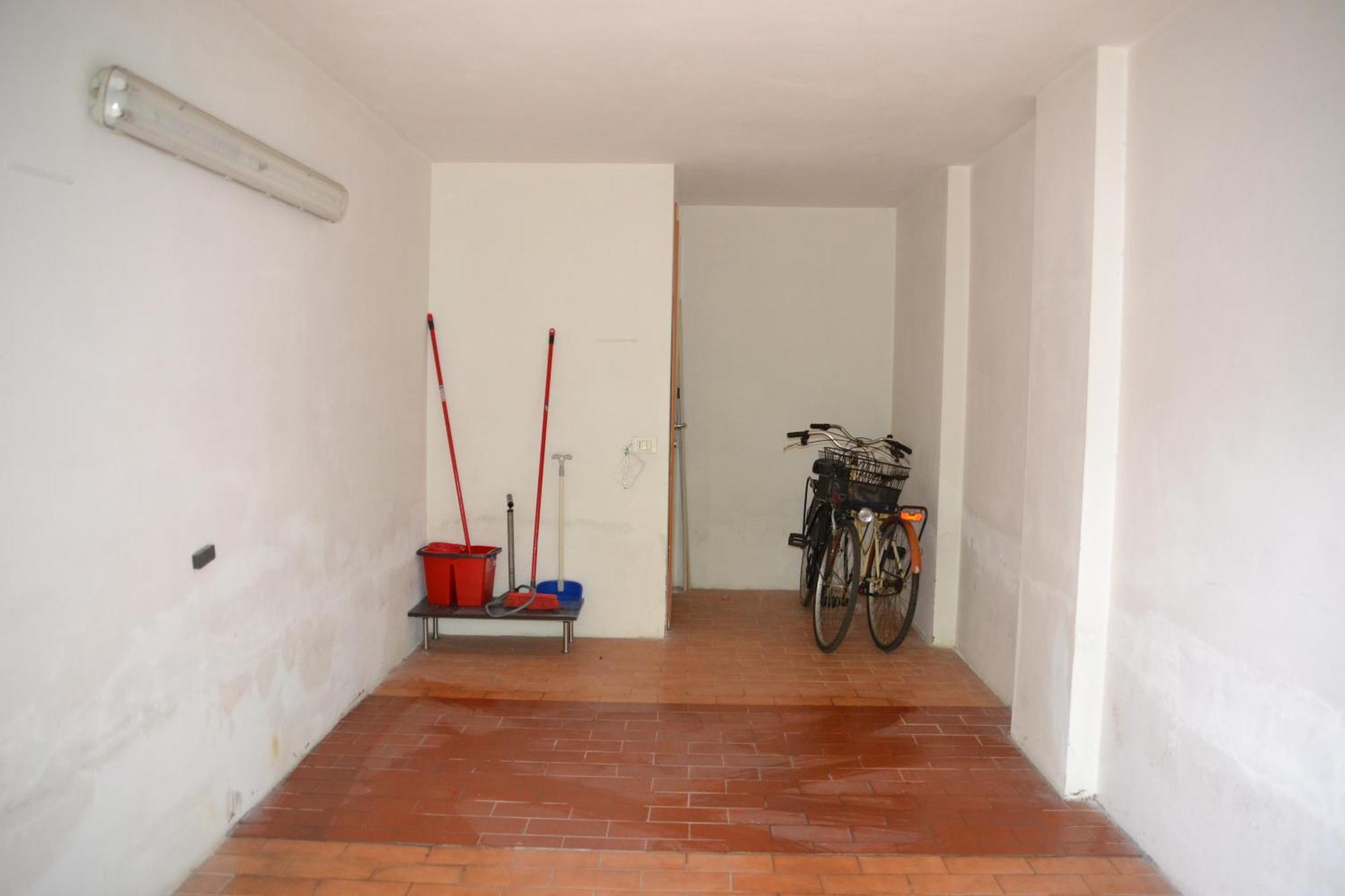 Casa Rosina + Box Per Auto 2 Bici 1,5Km Dalle Mura Lucca Bagian luar foto