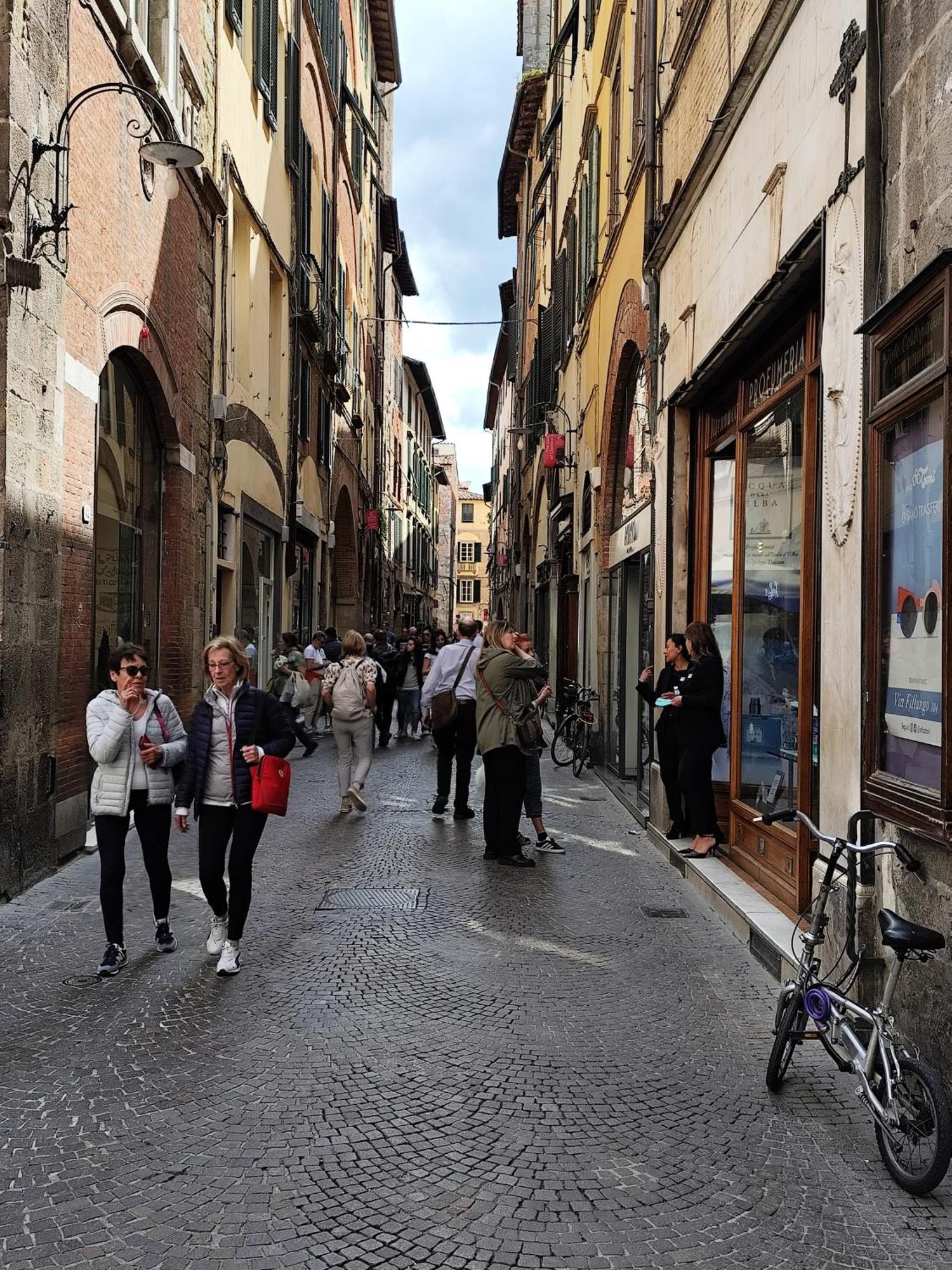 Casa Rosina + Box Per Auto 2 Bici 1,5Km Dalle Mura Lucca Bagian luar foto