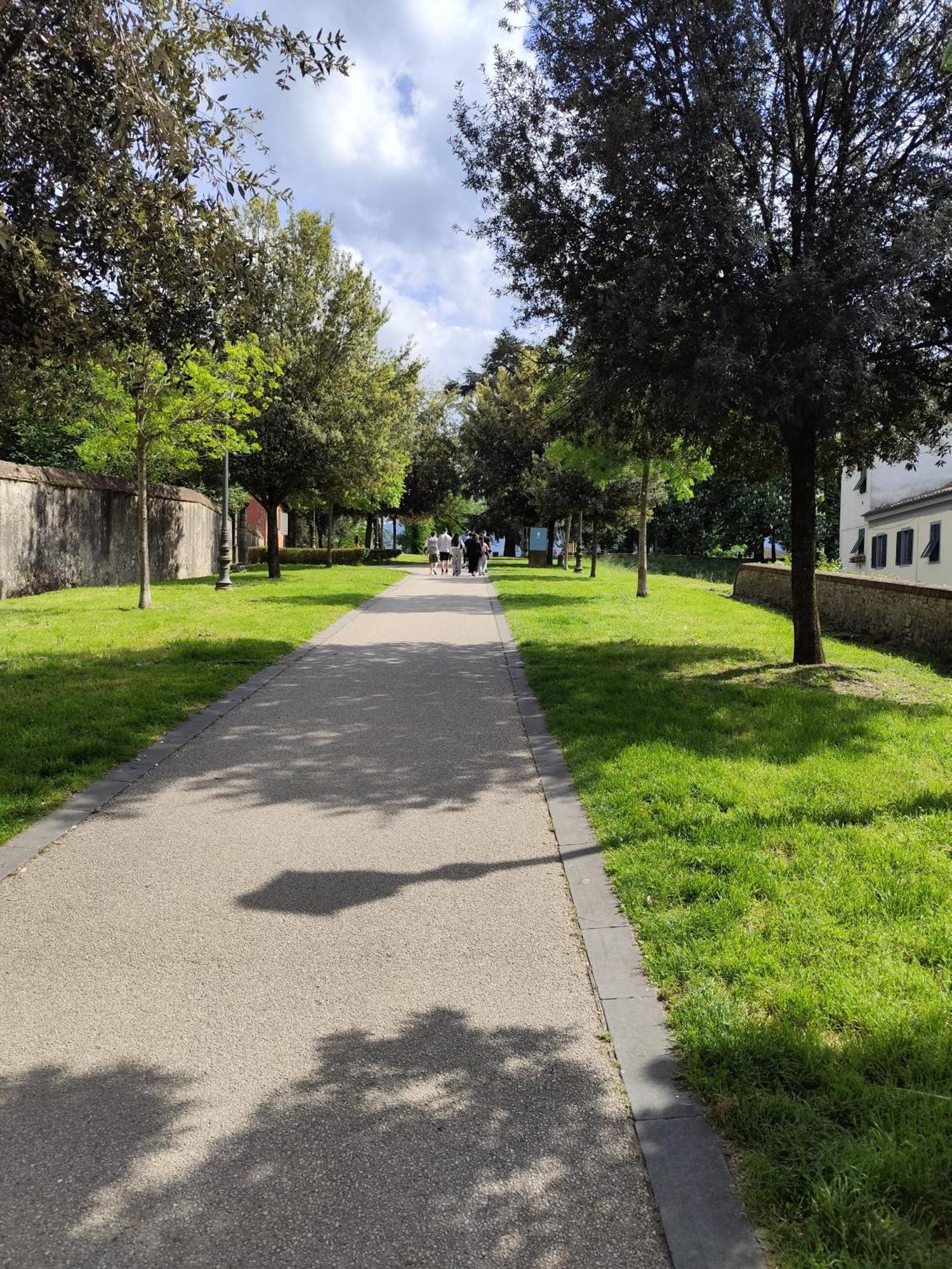 Casa Rosina + Box Per Auto 2 Bici 1,5Km Dalle Mura Lucca Bagian luar foto